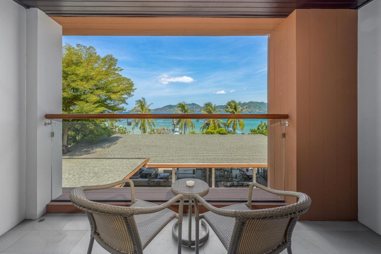 Liv Hotel Phuket Patong Beachfront Екстериор снимка