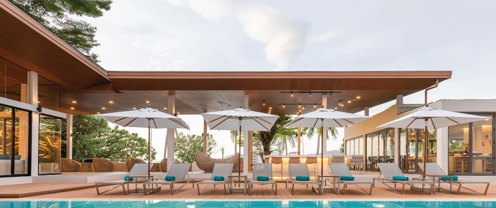 Liv Hotel Phuket Patong Beachfront Екстериор снимка