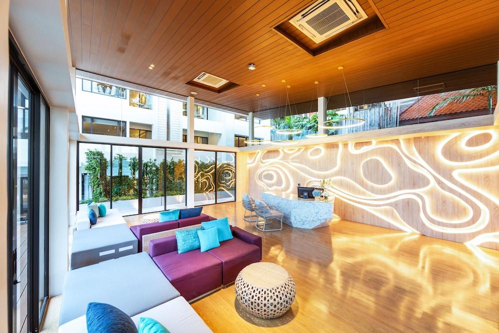 Liv Hotel Phuket Patong Beachfront Екстериор снимка