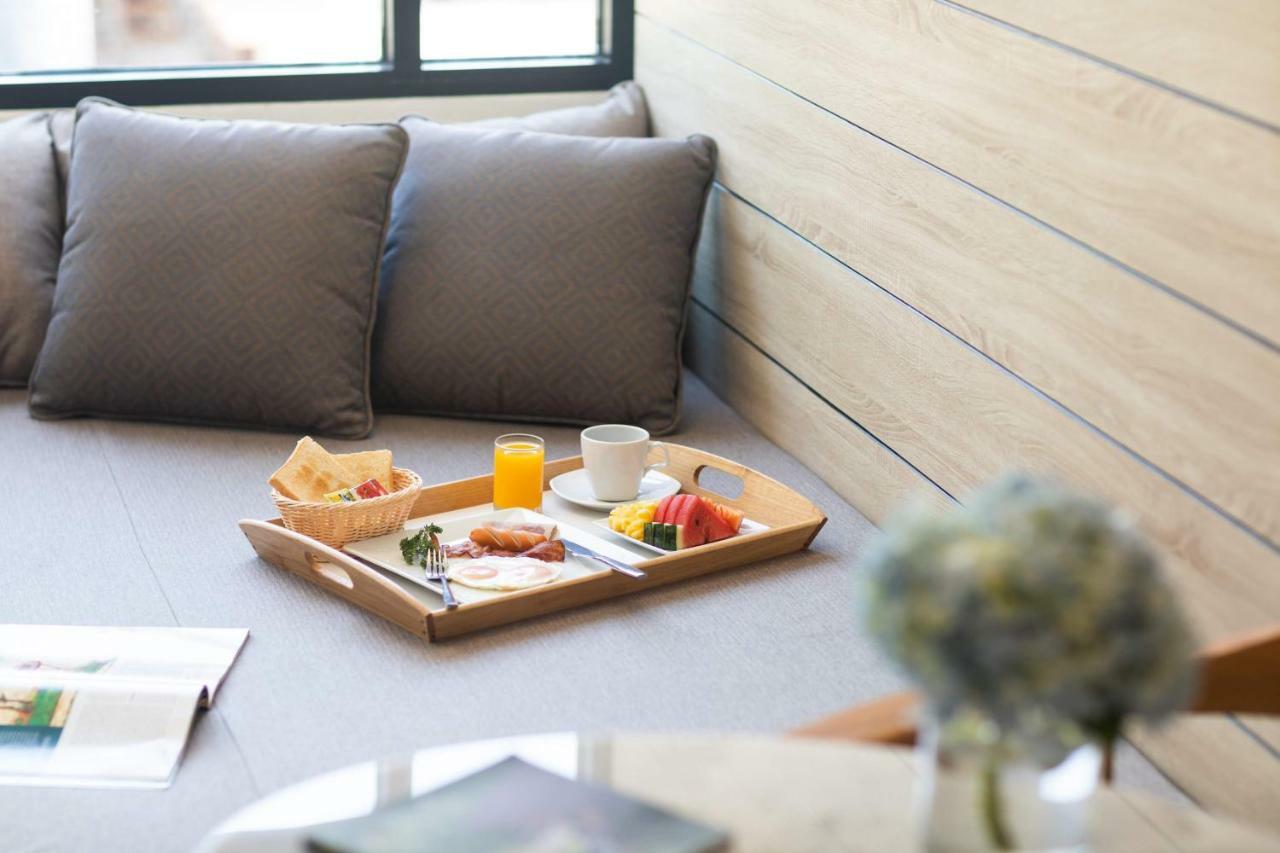 Liv Hotel Phuket Patong Beachfront Екстериор снимка